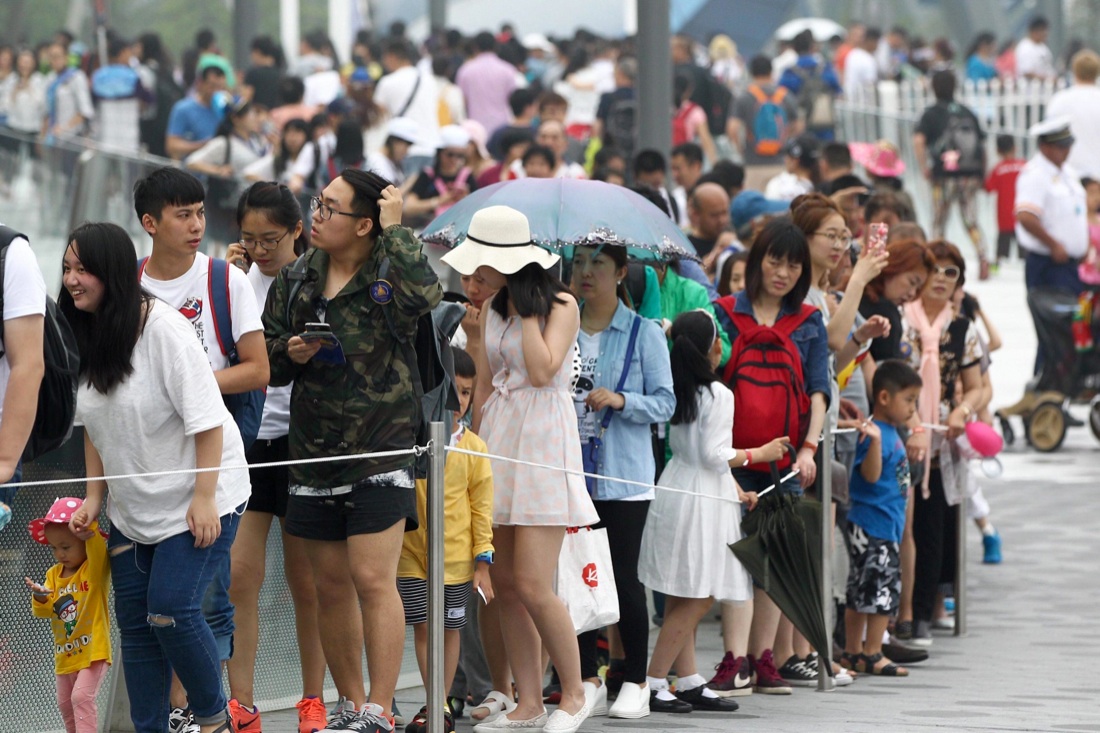 Shanghai, inaugurato il nuovo Disneyland cinese – FOTO