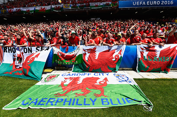 Euro 2016: Galles-Inghilterra, lo spettacolo dei tifosi – fotogallery