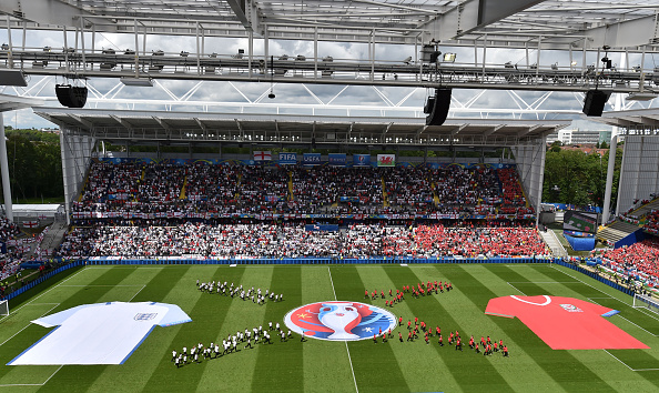 Euro 2016: Galles-Inghilterra, lo spettacolo dei tifosi – fotogallery