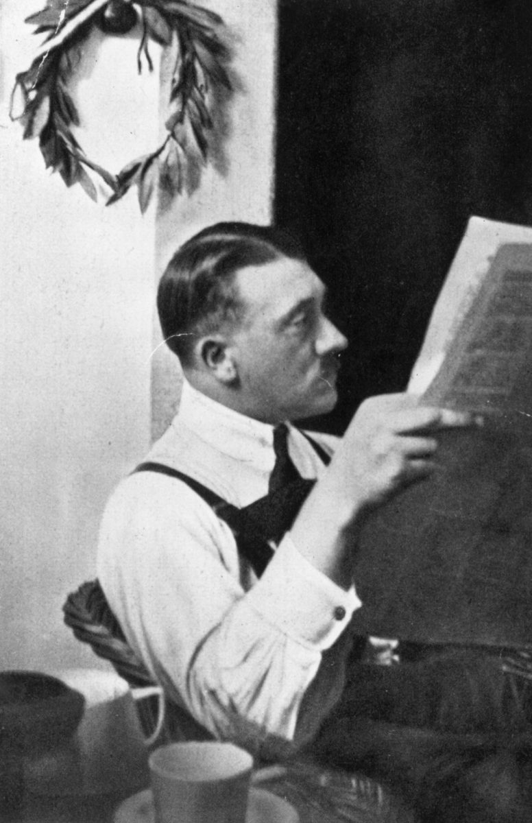 Hitler, Il “Mein Kampf” e gli anni di Weimar (1918-1933) – Foto Hitler, Il “Mein Kampf” e gli anni di Weimar (1918-1933) – Foto