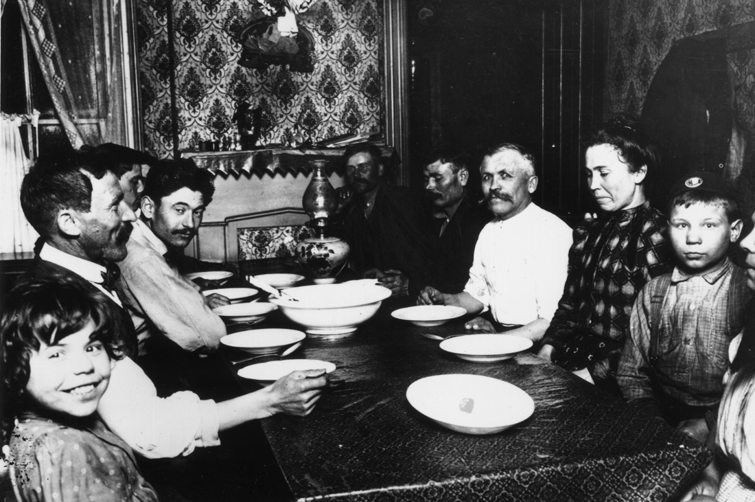 Hitler, Il “Mein Kampf” e gli anni di Weimar (1918-1933) – Foto Hitler, Il “Mein Kampf” e gli anni di Weimar (1918-1933) – Foto