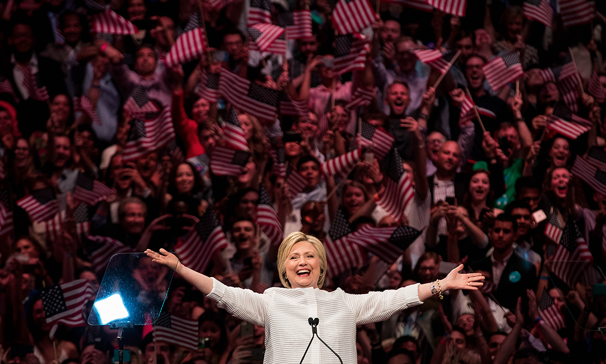 Usa 2016, Hillary Clinton: “Ora voglio il sostegno di Sanders contro Trump” Usa 2016, Hillary Clinton: “Ora voglio il sostegno di Sanders contro Trump”