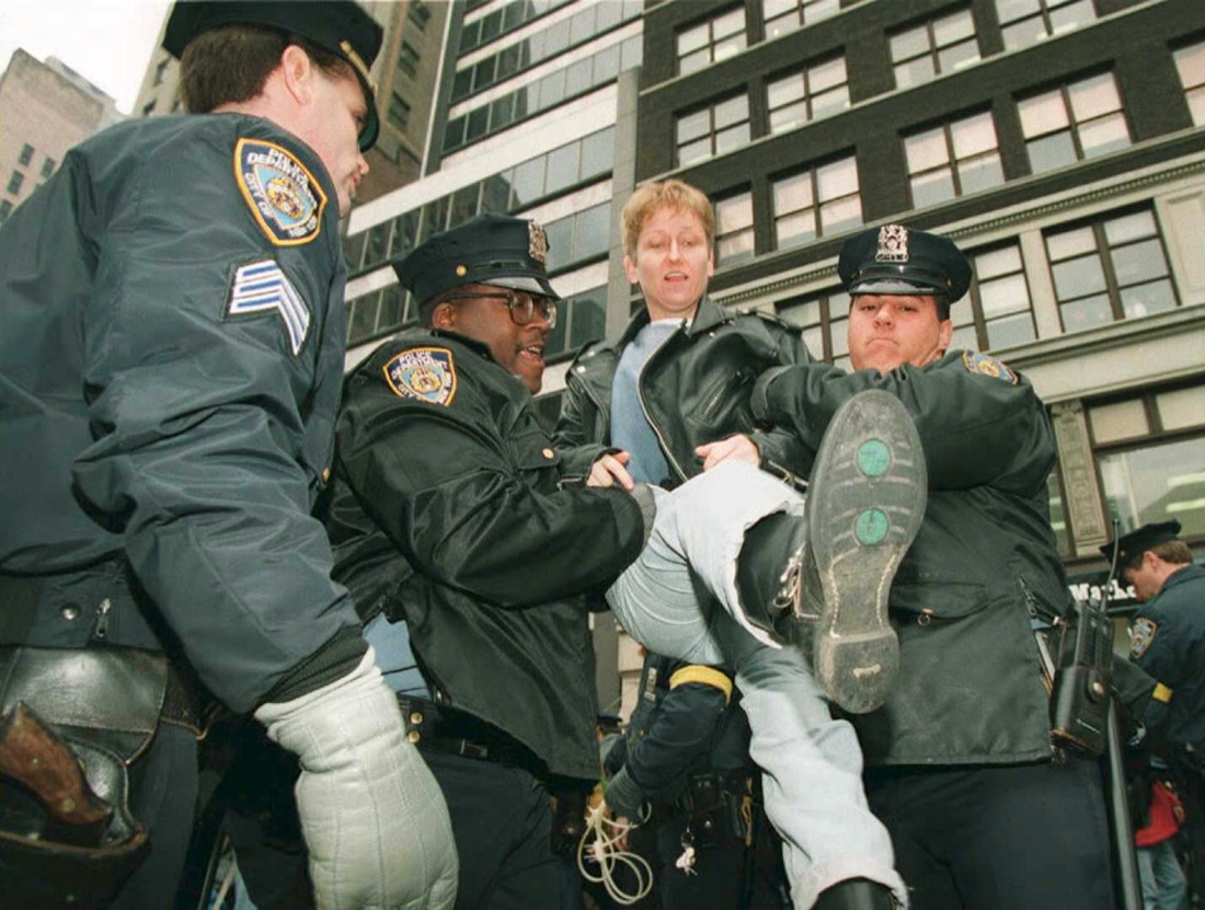 Storia della violenza omofoba negli Stati Uniti (1945-2015) Storia della violenza omofoba negli Stati Uniti (1945-2015)