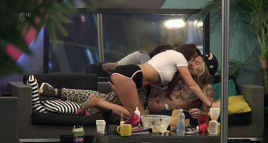 Big Brother Uk: ancora sesso e scandalo al Grande Fratello inglese Big Brother Uk: ancora sesso e scandalo al Grande Fratello inglese