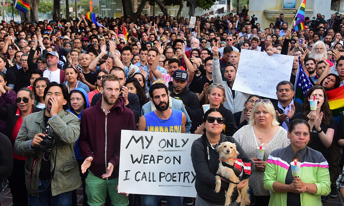 Strage al club gay di Orlando: il lutto nel mondo – Foto Strage al club gay di Orlando: il lutto nel mondo – Foto
