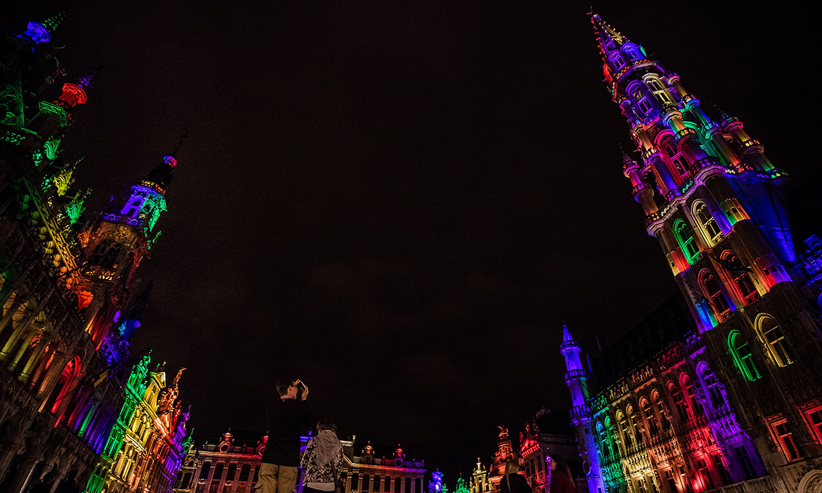 Strage al club gay di Orlando: il lutto nel mondo – Foto Strage al club gay di Orlando: il lutto nel mondo – Foto