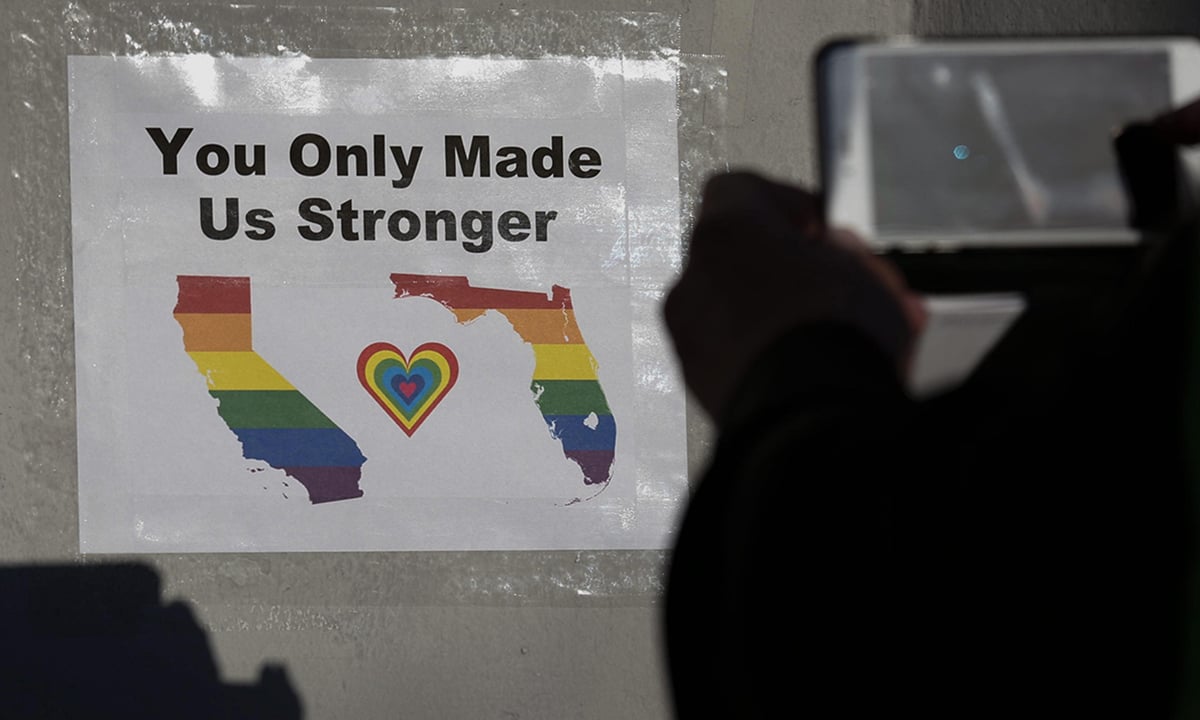 Strage al club gay di Orlando: il lutto nel mondo – Foto Strage al club gay di Orlando: il lutto nel mondo – Foto