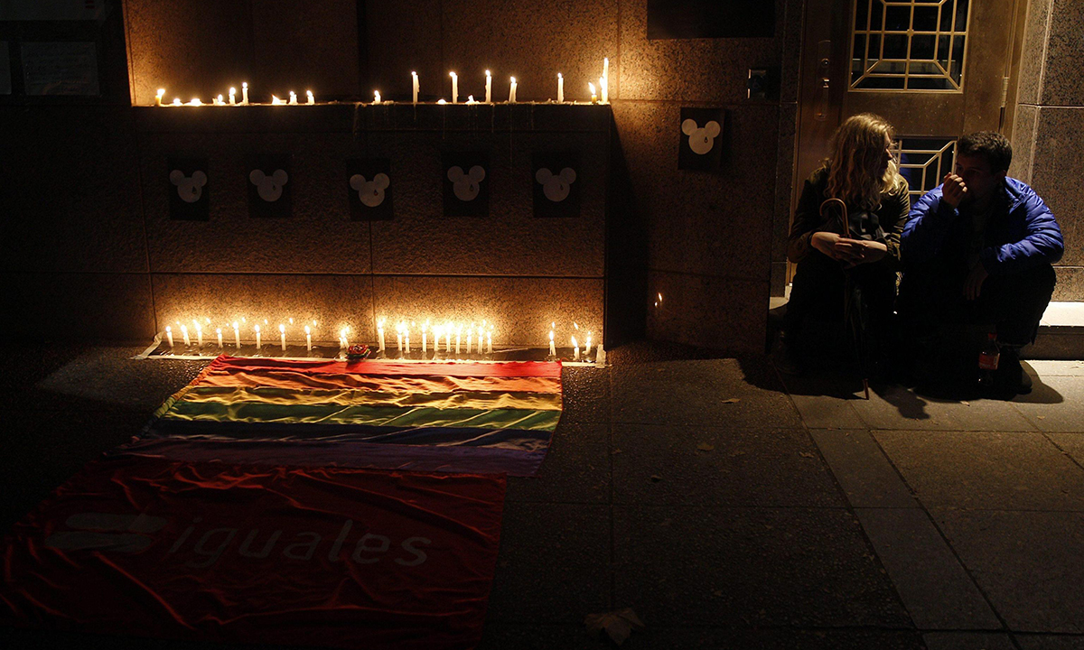 Strage al club gay di Orlando: il lutto nel mondo – Foto Strage al club gay di Orlando: il lutto nel mondo – Foto