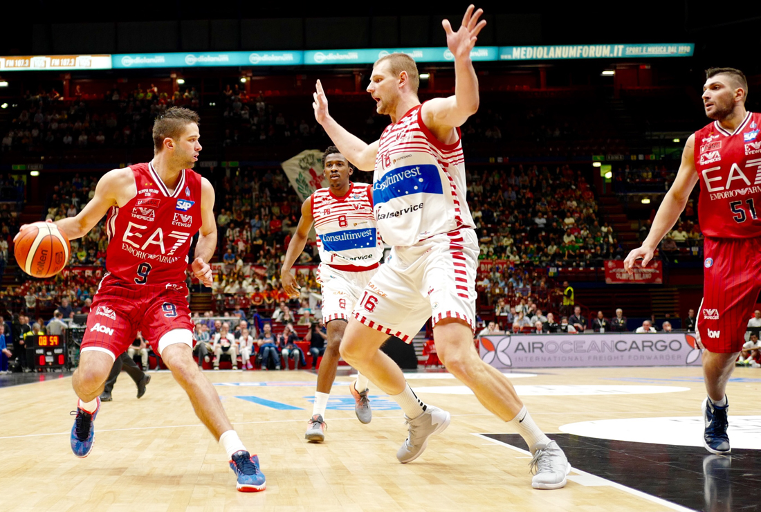 Basket: 27° scudetto per l’Olimpia Milano, il secondo griffato Armani Basket: 27° scudetto per l’Olimpia Milano, il secondo griffato Armani