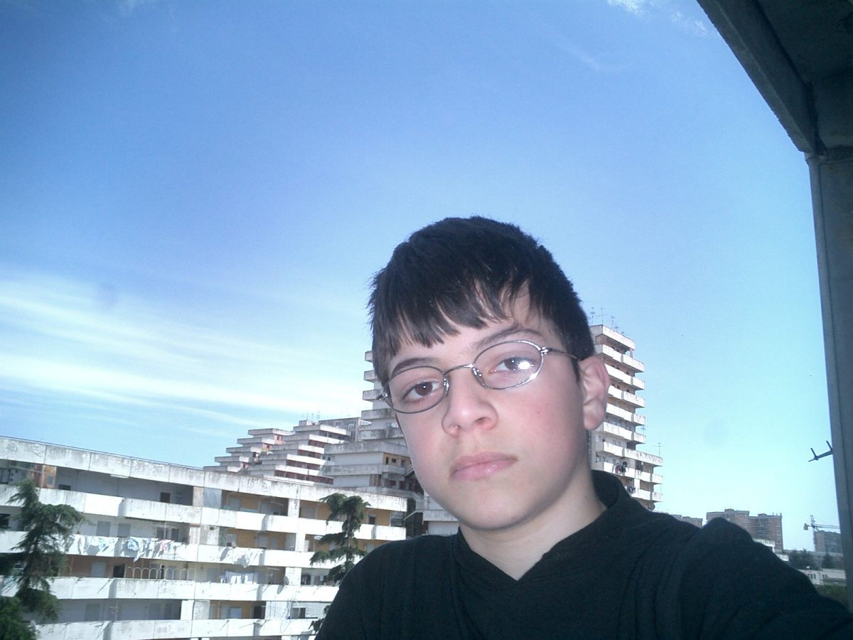 Galleria foto '“Con la Camorra io ci ho parlato”. Emanuele, il poeta di Scampia' - foto 5