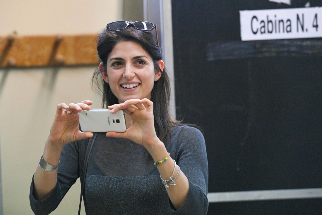 Virginia Raggi e la squadra per Roma che non c’è Virginia Raggi e la squadra per Roma che non c’è