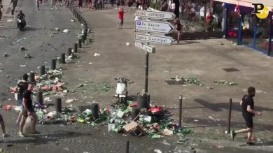 Marsiglia: gli hooligans della Russia in azione – video
