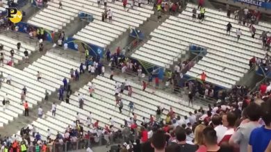 Marsiglia: scontri allo stadio dopo Inghilterra-Russia – video