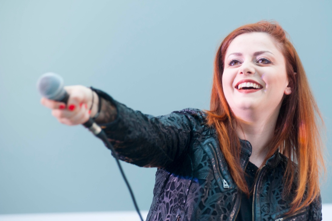 Annalisa: “Per me cantare ha a che fare con la fisica” – FOTO e VIDEO