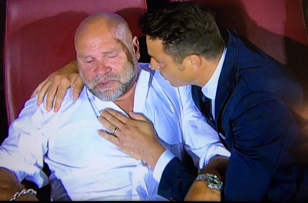 Il Pescara in serie A con Oddo che consola Cosmi, un esempio di bel calcio