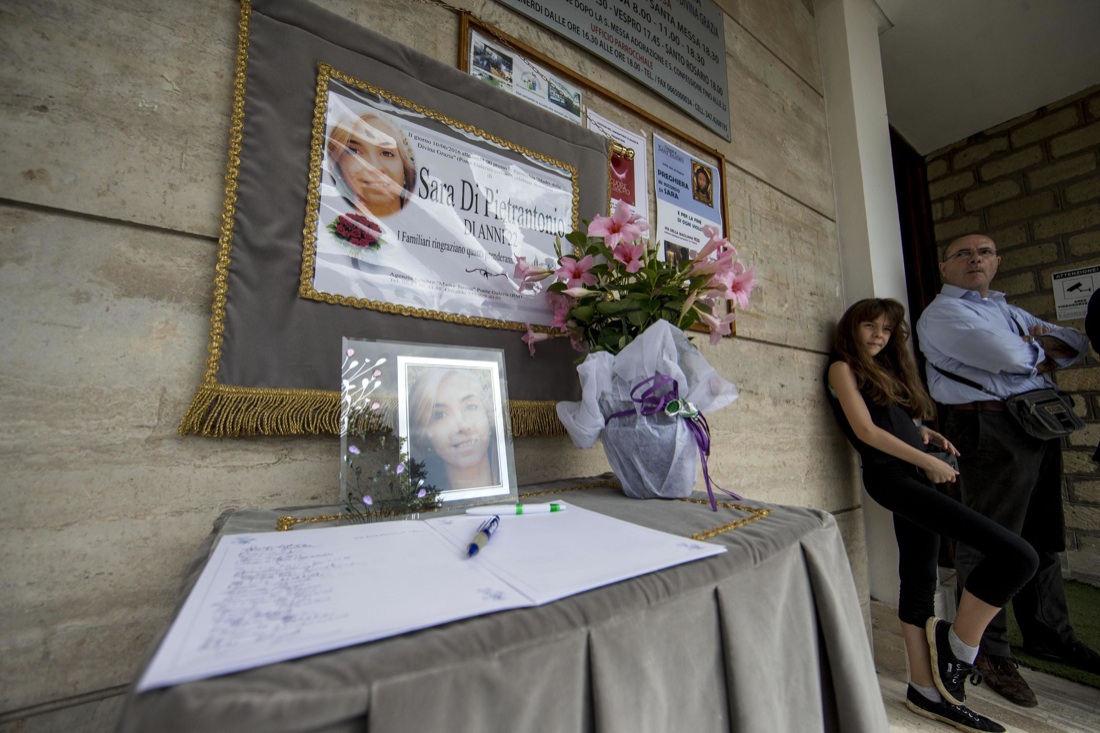 I funerali di Sara Di Pietrantonio a Roma – FOTO I funerali di Sara Di Pietrantonio a Roma – FOTO