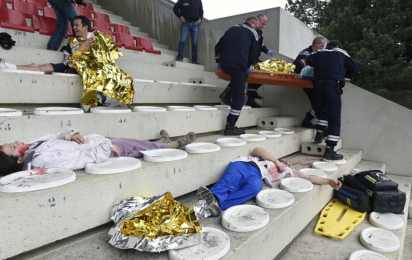 Euro 2016, allarme sicurezza: ma il terrorismo non ferma i tifosi Euro 2016, allarme sicurezza: ma il terrorismo non ferma i tifosi