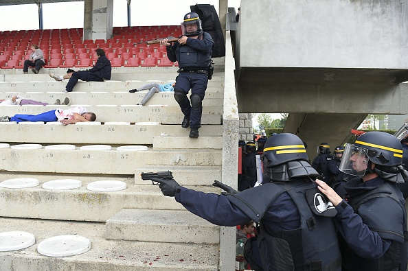 Euro 2016, allarme sicurezza: ma il terrorismo non ferma i tifosi Euro 2016, allarme sicurezza: ma il terrorismo non ferma i tifosi