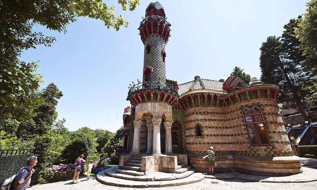 Antoni Gaudí moriva 90 anni fa: le foto delle sue meraviglie architettoniche Antoni Gaudí moriva 90 anni fa: le foto delle sue meraviglie architettoniche