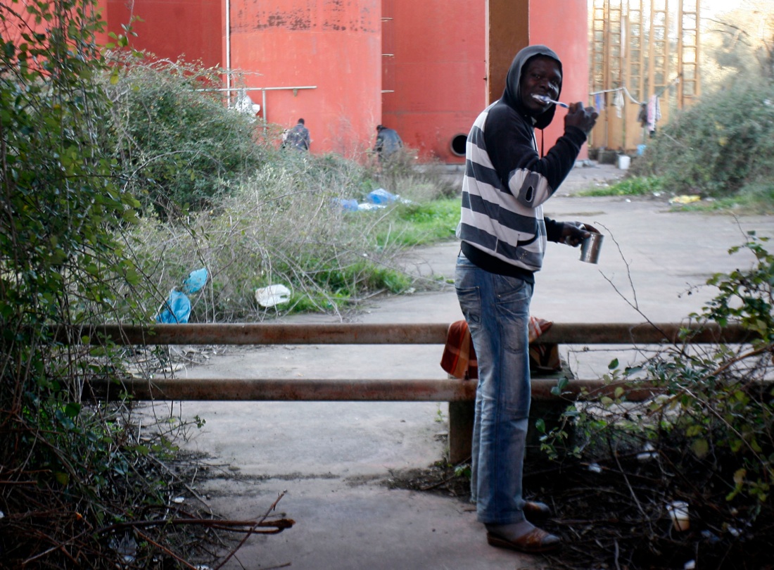 Rosarno, la tendopoli è una “bomba sociale”