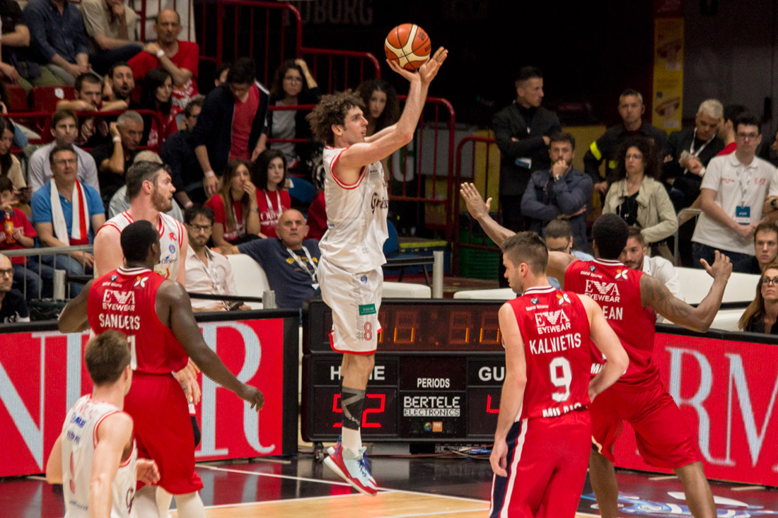 Basket: Reggio Emilia risponde a Milano e riapre la serie scudetto Basket: Reggio Emilia risponde a Milano e riapre la serie scudetto