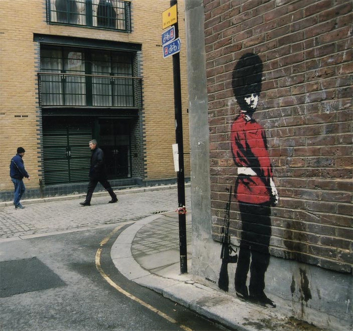 Banksy: un murales a Bristol per una scuola elementare – FOTO Banksy: un murales a Bristol per una scuola elementare – FOTO