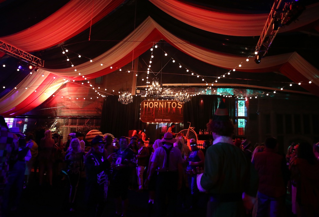 Playboy Mansion, venduta la dimora di Hugh Hefner