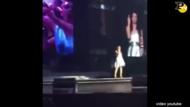 Laura Pausini fa il “dito medio” a San Siro