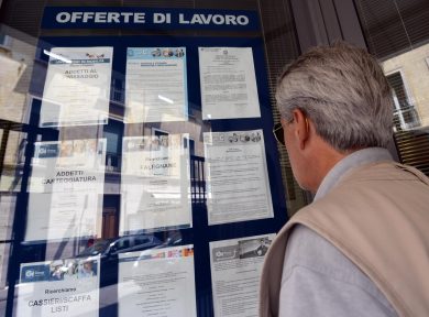 Lavoro: i dati truccati sulle assunzioni (e smentiti dall’Istat)
