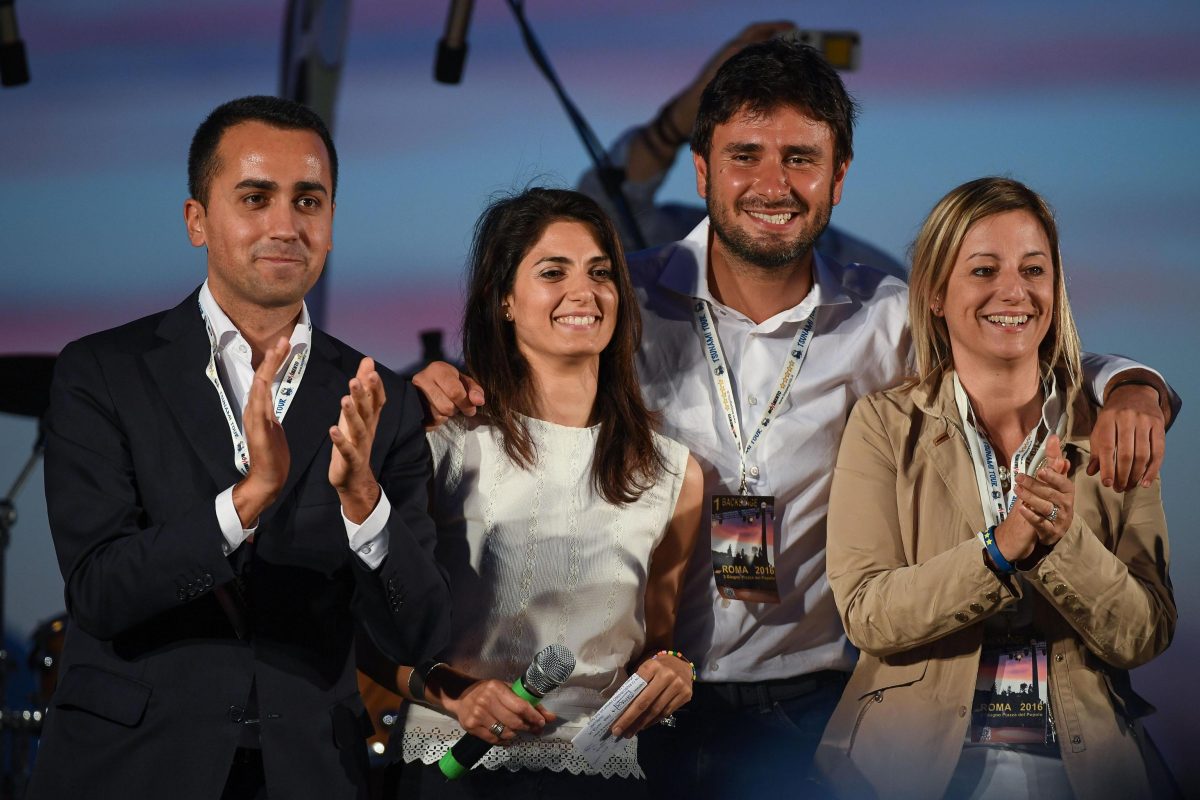 Galleria foto 'Viriginia Raggi e l’emergenza rifiuti a Roma' - foto 10