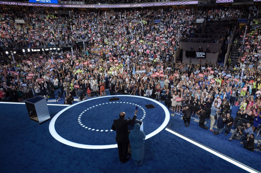 Usa 2016: le parole del padre del soldato musulmano morto in Iraq