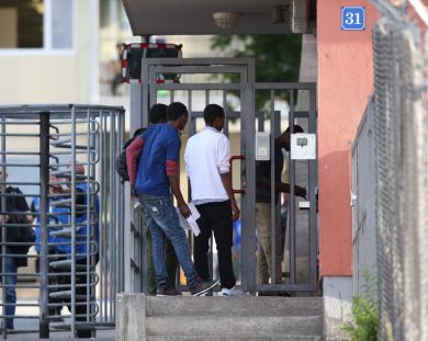 Zirndorf, Germania: una borsa prende fuoco vicino a un centro per l’immigrazione