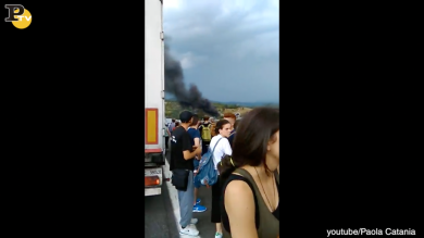 Incendio: chiusa autostrada A1 a Calenzano | video