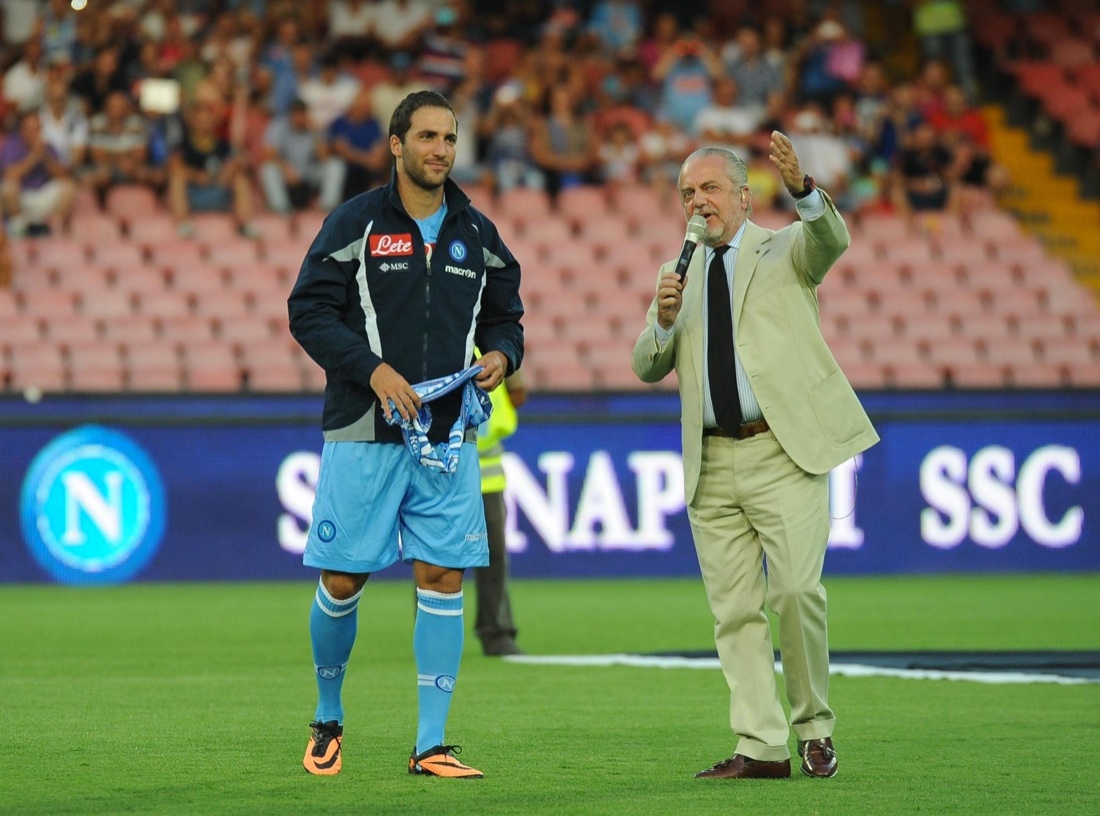 Higuain alla Juve: con 7,5 milioni a stagione è il più pagato in Serie A Higuain alla Juve: con 7,5 milioni a stagione è il più pagato in Serie A