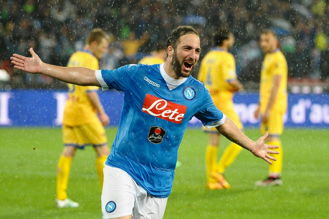Higuain alla Juve: con 7,5 milioni a stagione è il più pagato in Serie A Higuain alla Juve: con 7,5 milioni a stagione è il più pagato in Serie A