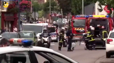 Rouen. Saint Etienne du Rouvray: ostaggi in chiesa. Prete sgozzato | video