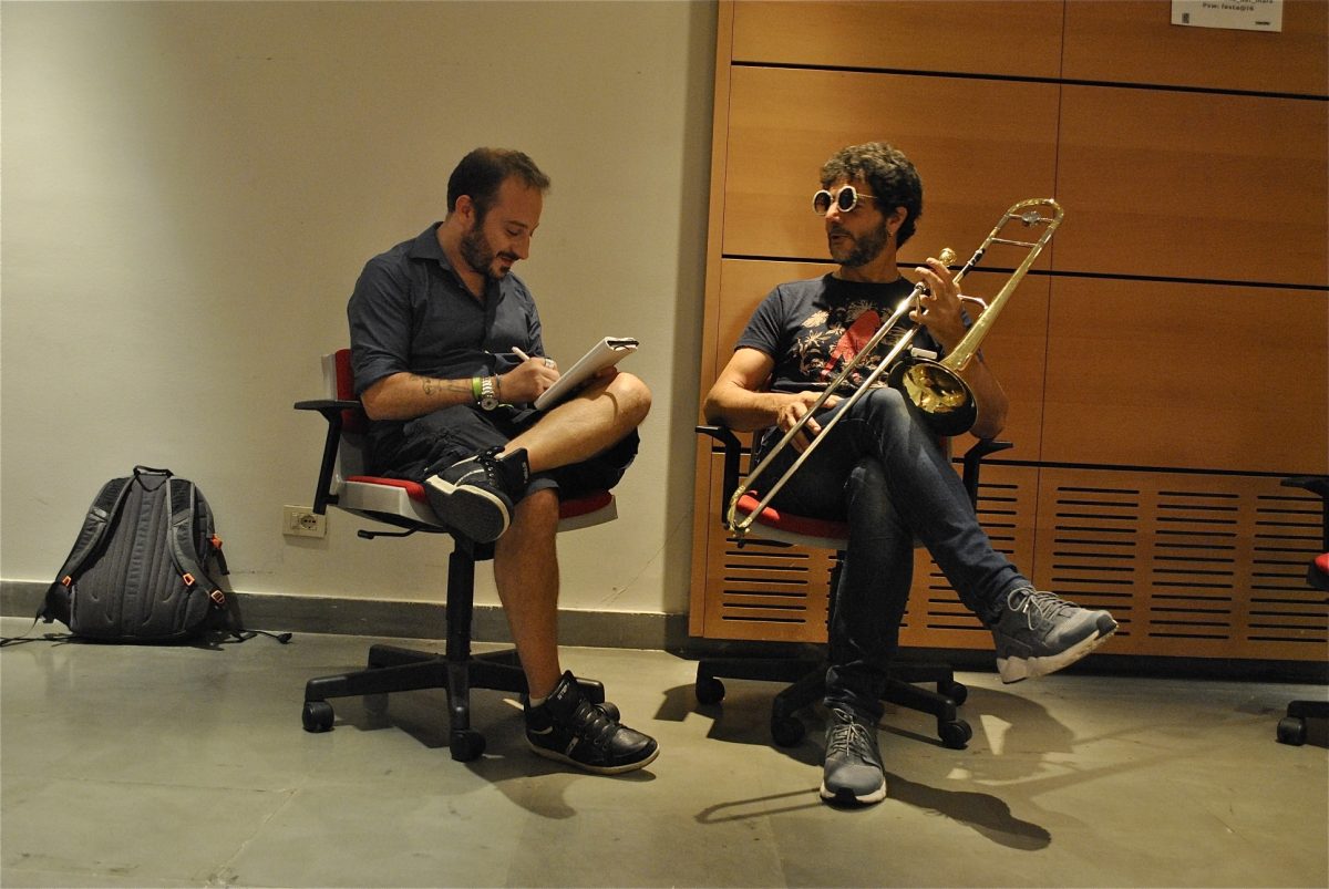 Galleria foto 'Intervista a Max Gazzè: “Maximilian fa le valigie, ecco il mio tour mondiale”' - foto 13