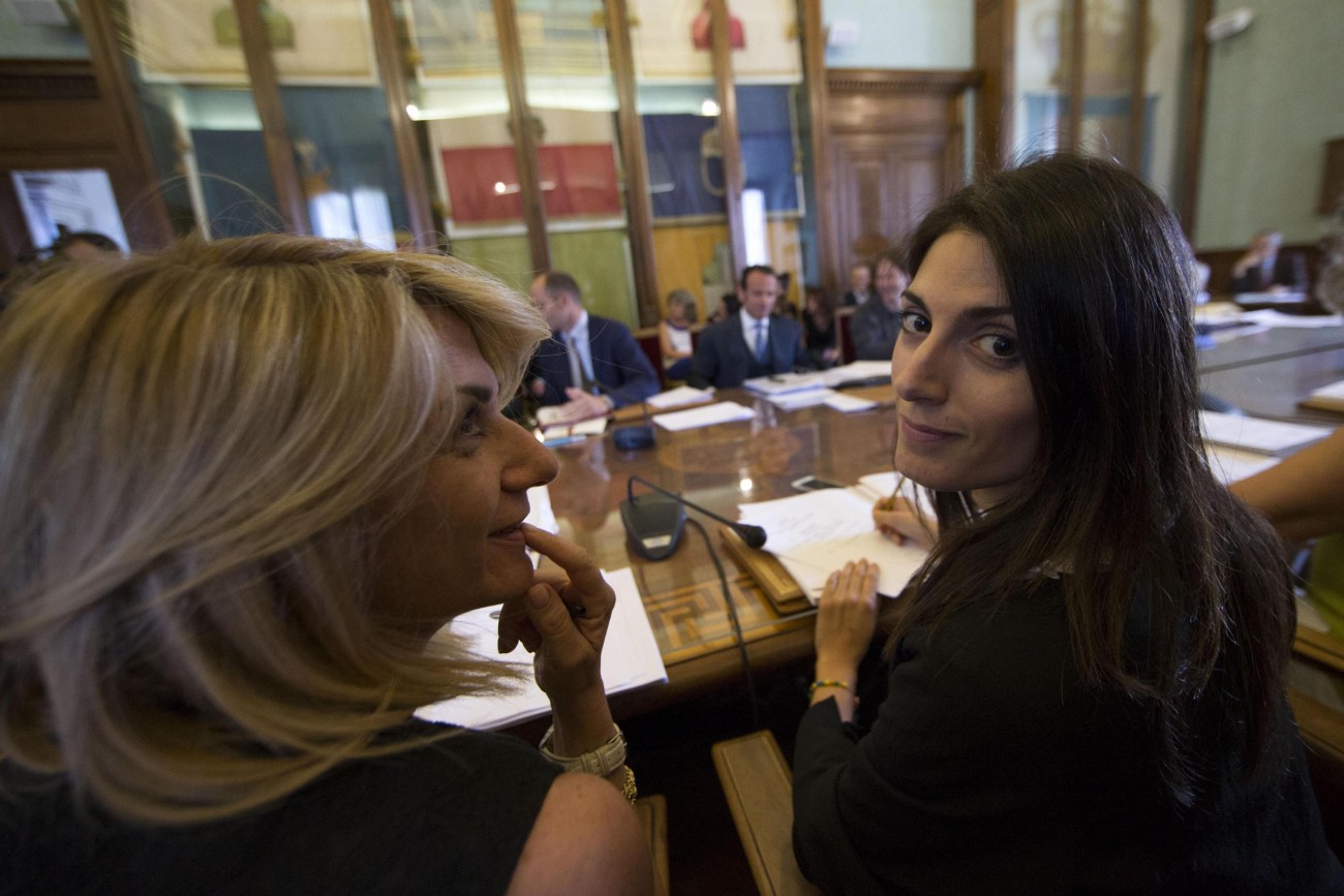 Virginia Raggi al lavoro, ma senza fretta Virginia Raggi al lavoro, ma senza fretta