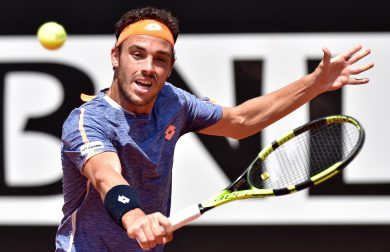 Tennis: Cecchinato condannato per le scommesse