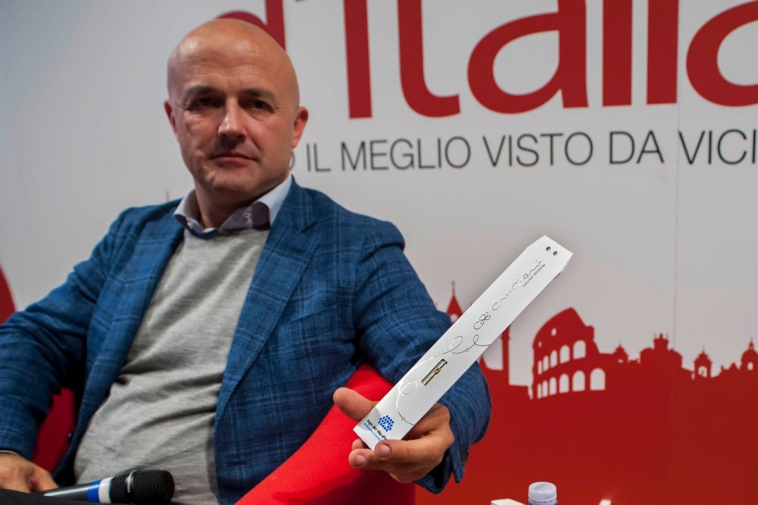 L’abbraccio di Panorama al paese