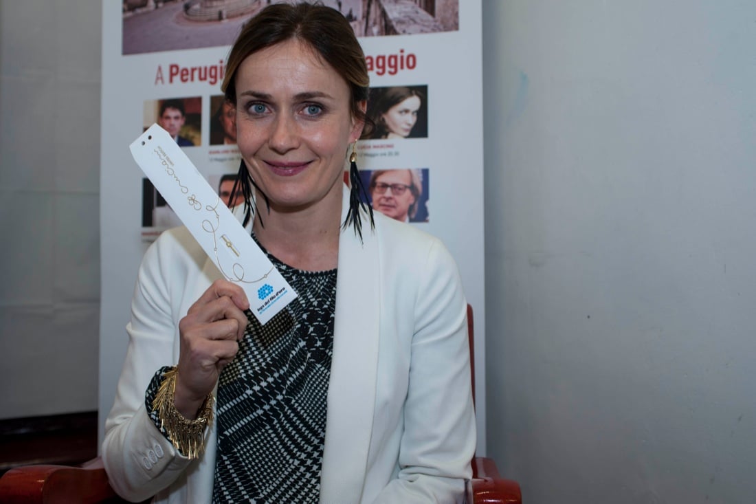 L’abbraccio di Panorama al paese