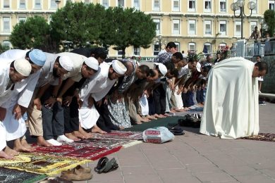 Nizza: l’immigrazione, le periferie e la crescita dell’Islam radicale