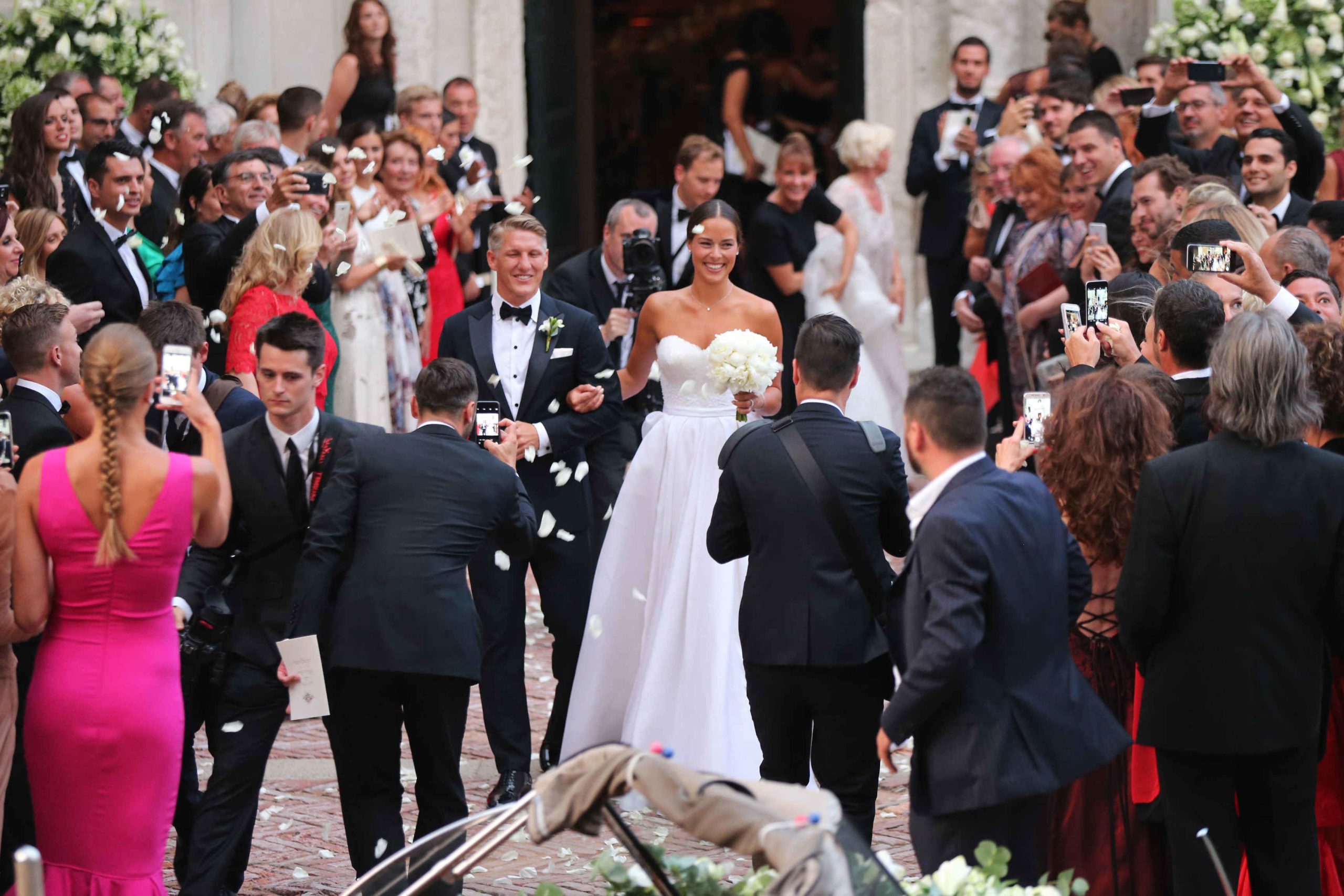Bastian Schweinsteiger e Ana Ivanovic, le foto del matrimonio in Chiesa Bastian Schweinsteiger e Ana Ivanovic, le foto del matrimonio in Chiesa