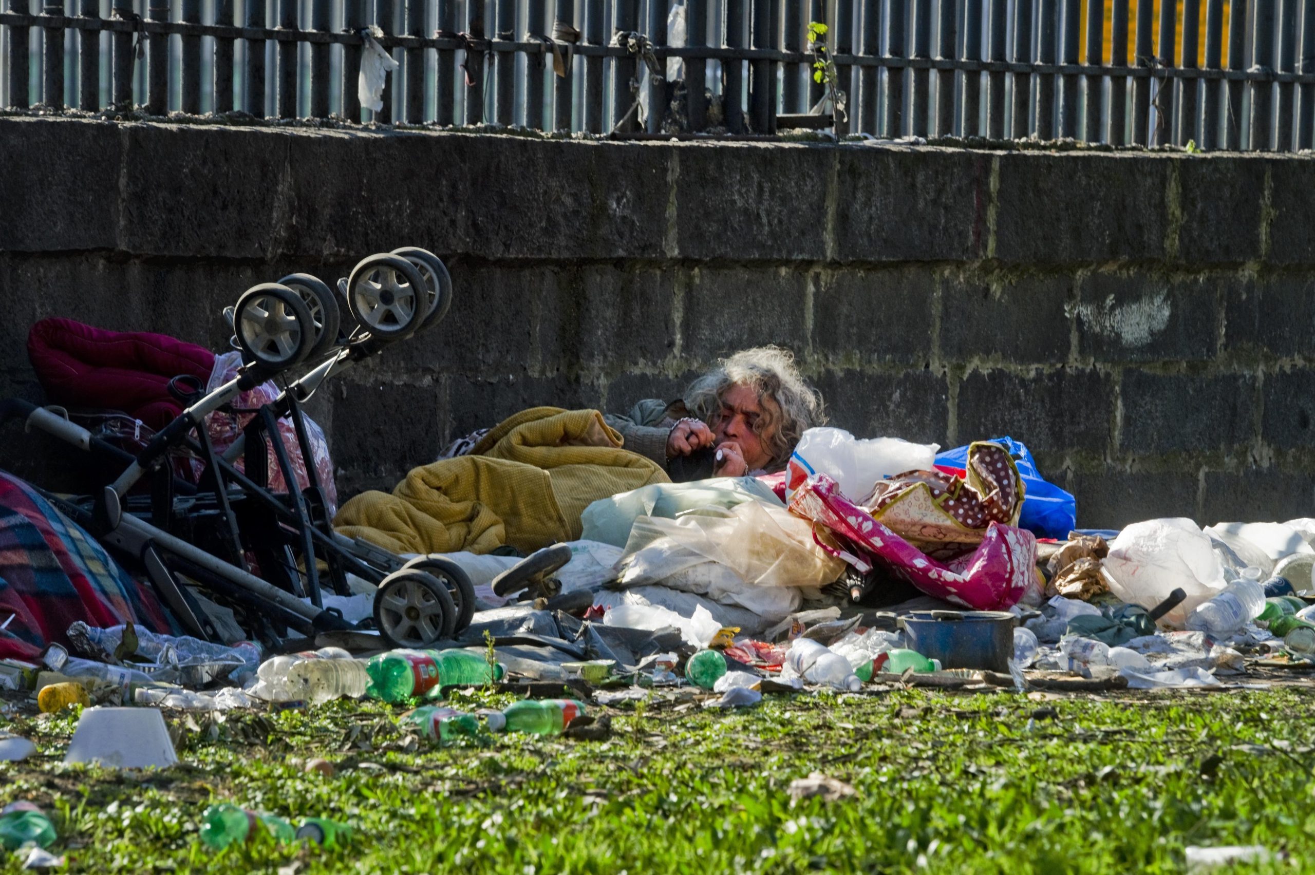 Povertà in aumento, come fare per combatterla