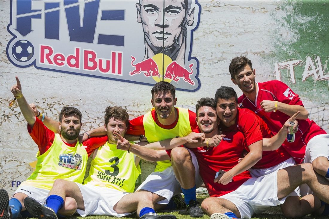 Neymar Jr’s Five: l’avventura brasiliana dei Kebabbari ignoranti Neymar Jr’s Five: l’avventura brasiliana dei Kebabbari ignoranti