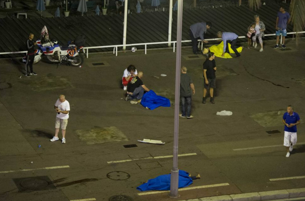 Attentato a Nizza: il lutto della stampa internazionale – FOTO Attentato a Nizza: il lutto della stampa internazionale – FOTO