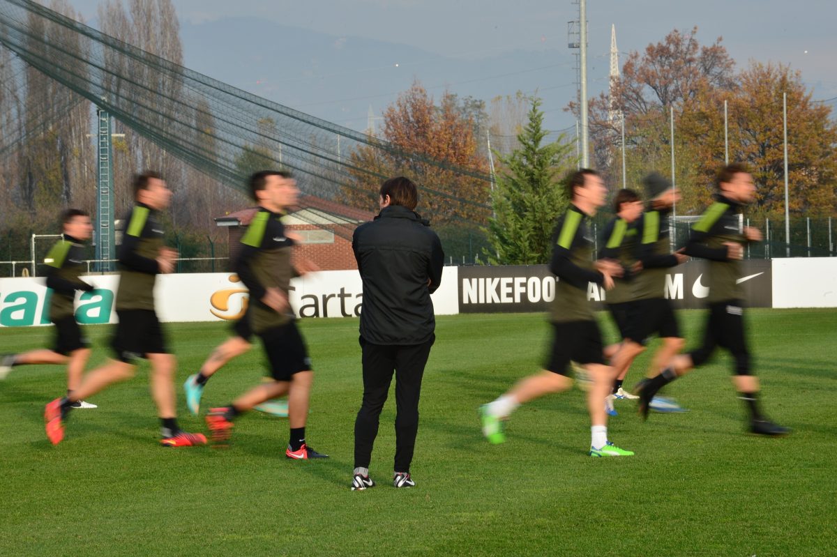 Antonio Conte si presenta al Chelsea: “È un onore, lavoreremo per vincere” Antonio Conte si presenta al Chelsea: “È un onore, lavoreremo per vincere”