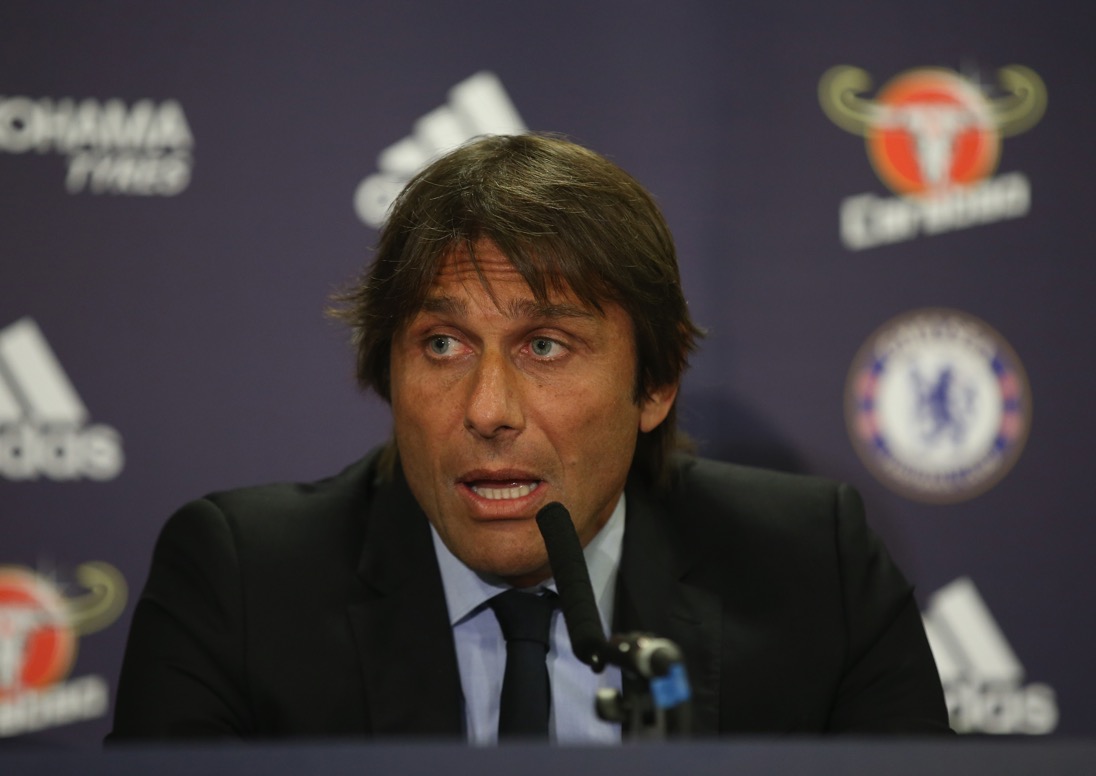 Antonio Conte si presenta al Chelsea: “È un onore, lavoreremo per vincere” Antonio Conte si presenta al Chelsea: “È un onore, lavoreremo per vincere”