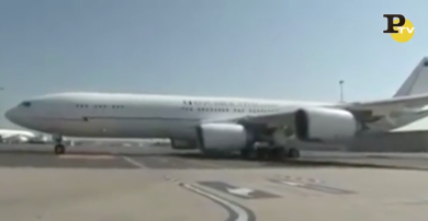 Il nuovo aereo di Renzi: Airbus 340-500 debutta a Fiumicino