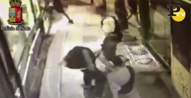 Accoltellato sul tram dai latinos della Ms13 – Video